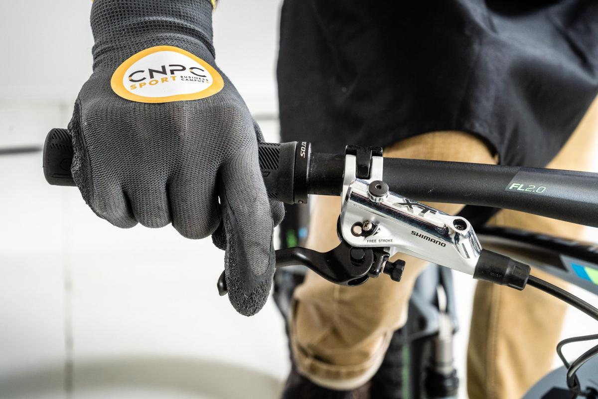 Changement d’un levier de frein ou étrier hydraulique